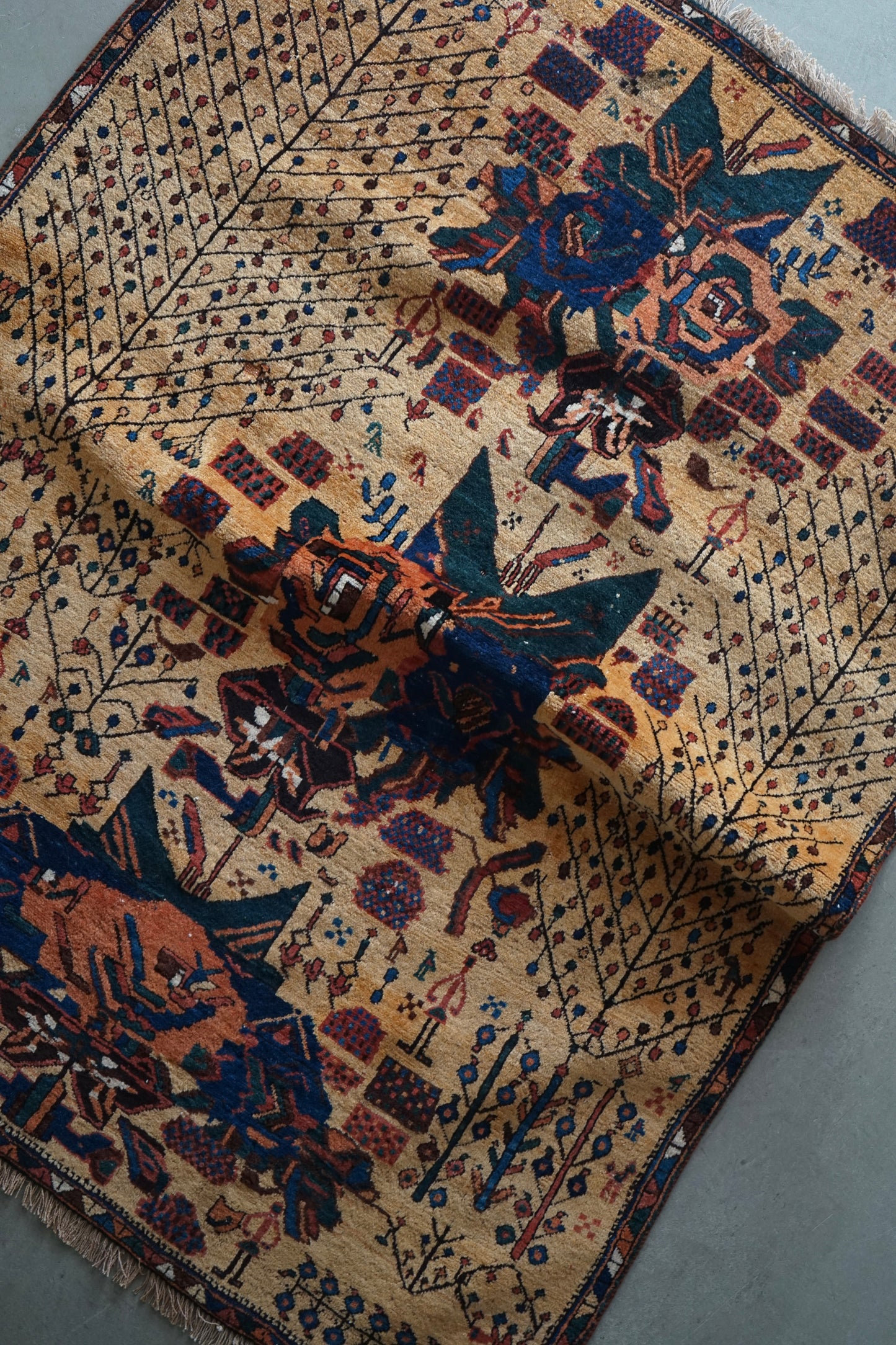 店頭販売 IRAN ANTIQUE QASHQAI SHIRAZ NEYRIZ 1770年代 114 × 129 cm