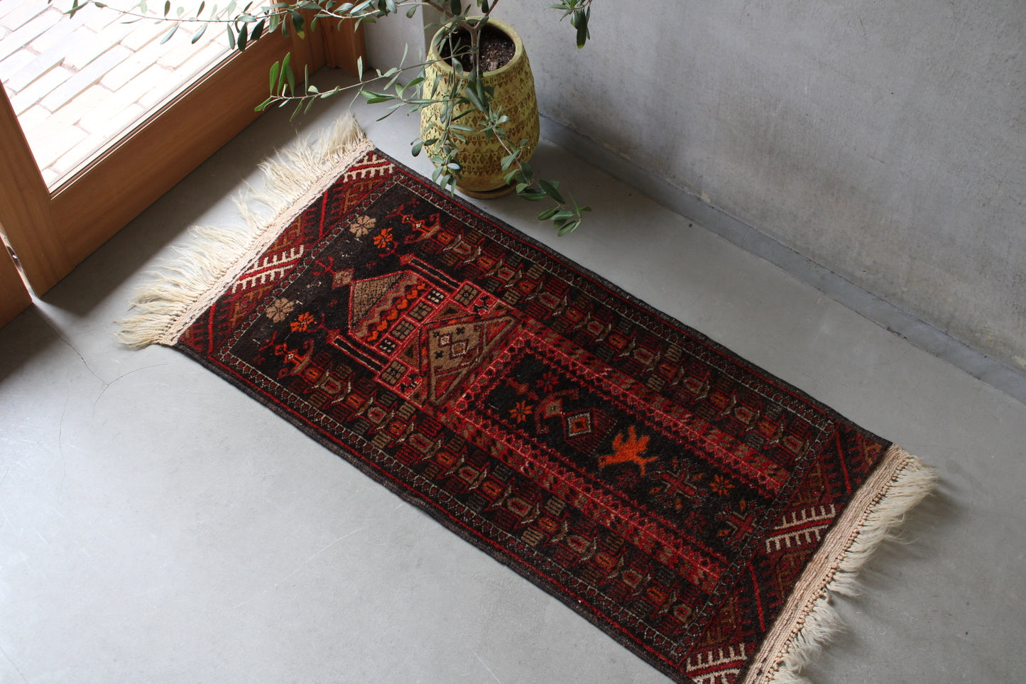 Afghanistan Baluch Black Prayer rug 1970年代 106×51cm