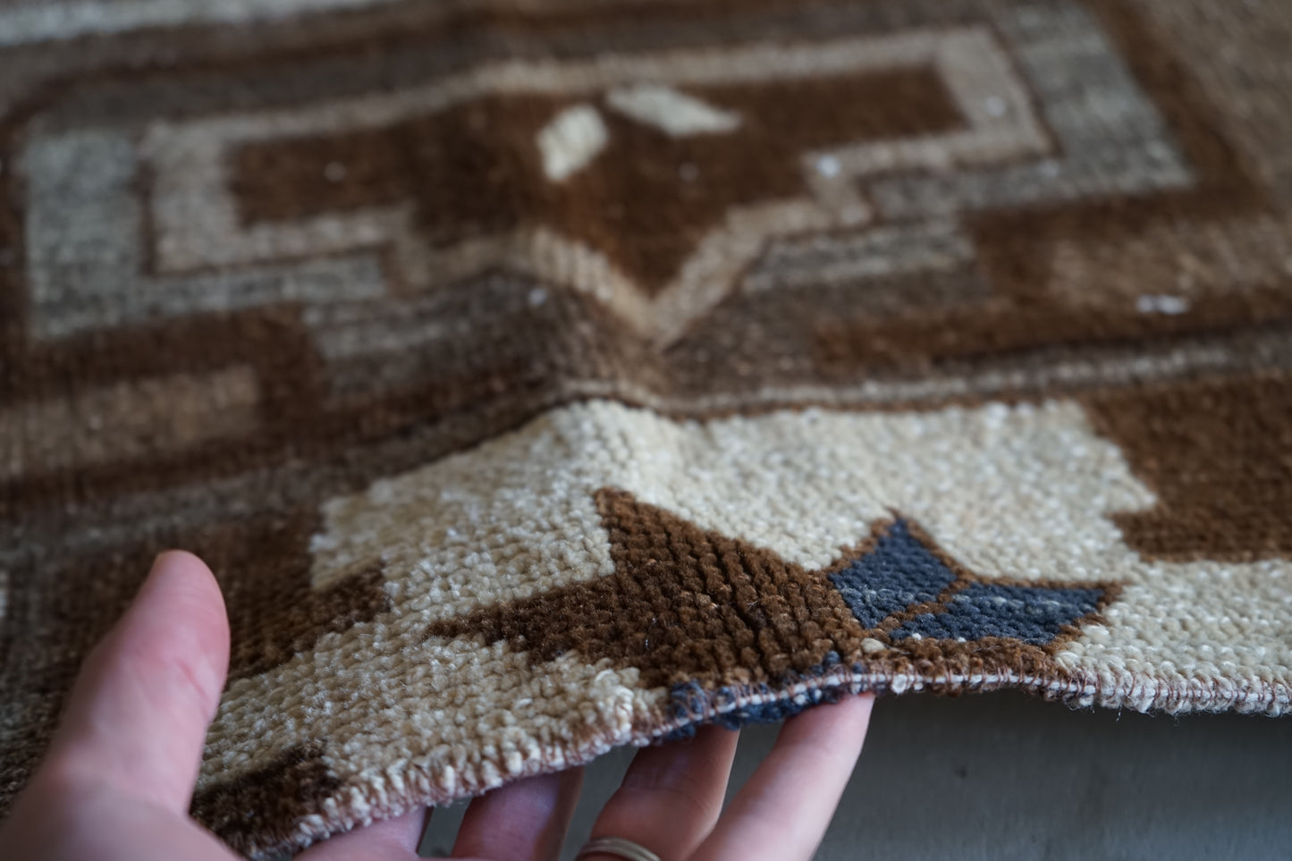 TURKEY OLD BROWN RUNNER SMALL SIZE 1970年代 130 × 43 cm No.TR25218