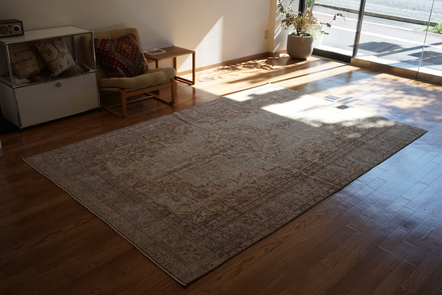 Türkiye Old Isparta Medallion Beige , Glay 1960年代 284 × 183.5 cm No.TR25476