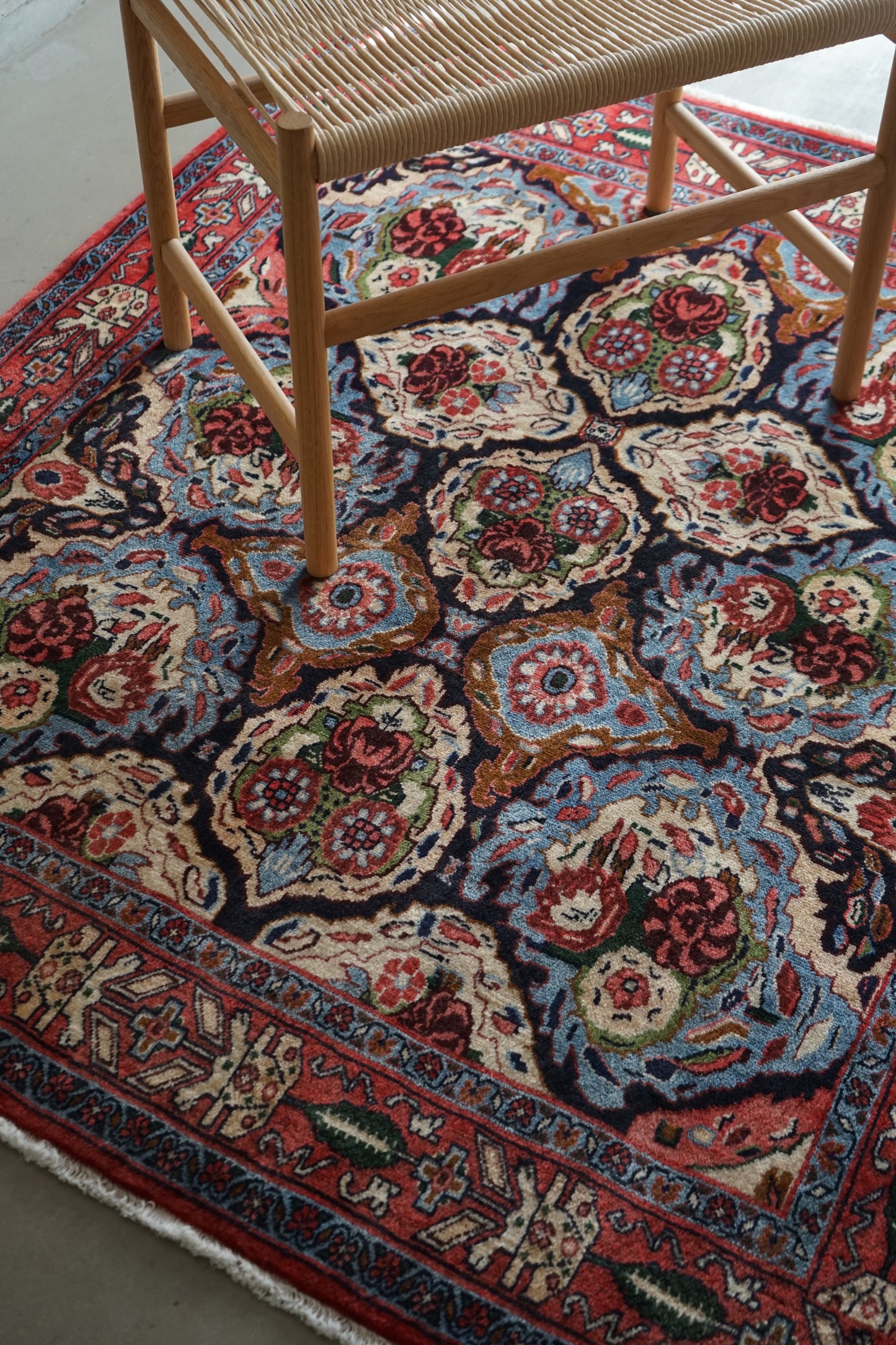 IRAN ANTIQUE BIJAR SANANDAJI MILZA ALI 1920年代 150 × 127 cm