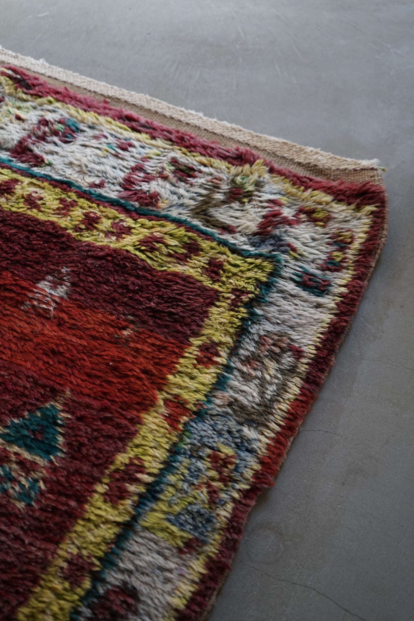 TRIBAL RUG TURKEY OLD OUSHAK 1965年代 154 × 133 cm No.TR25193