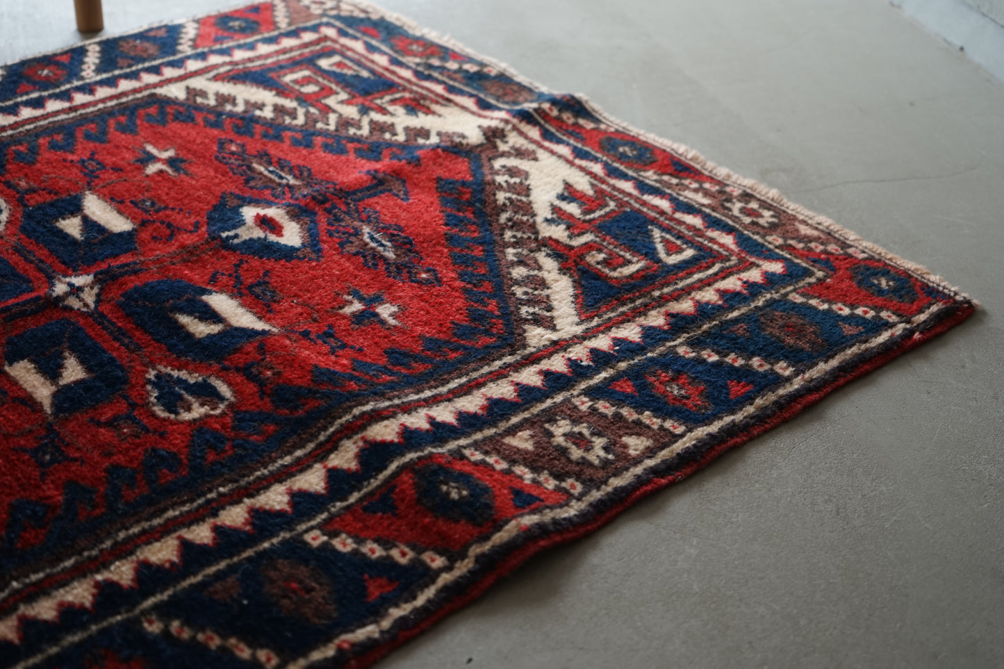 TURKEY VINTAGE ANATOLIA "NOMAD LIFE" 1980年代 109 × 85.5 cm