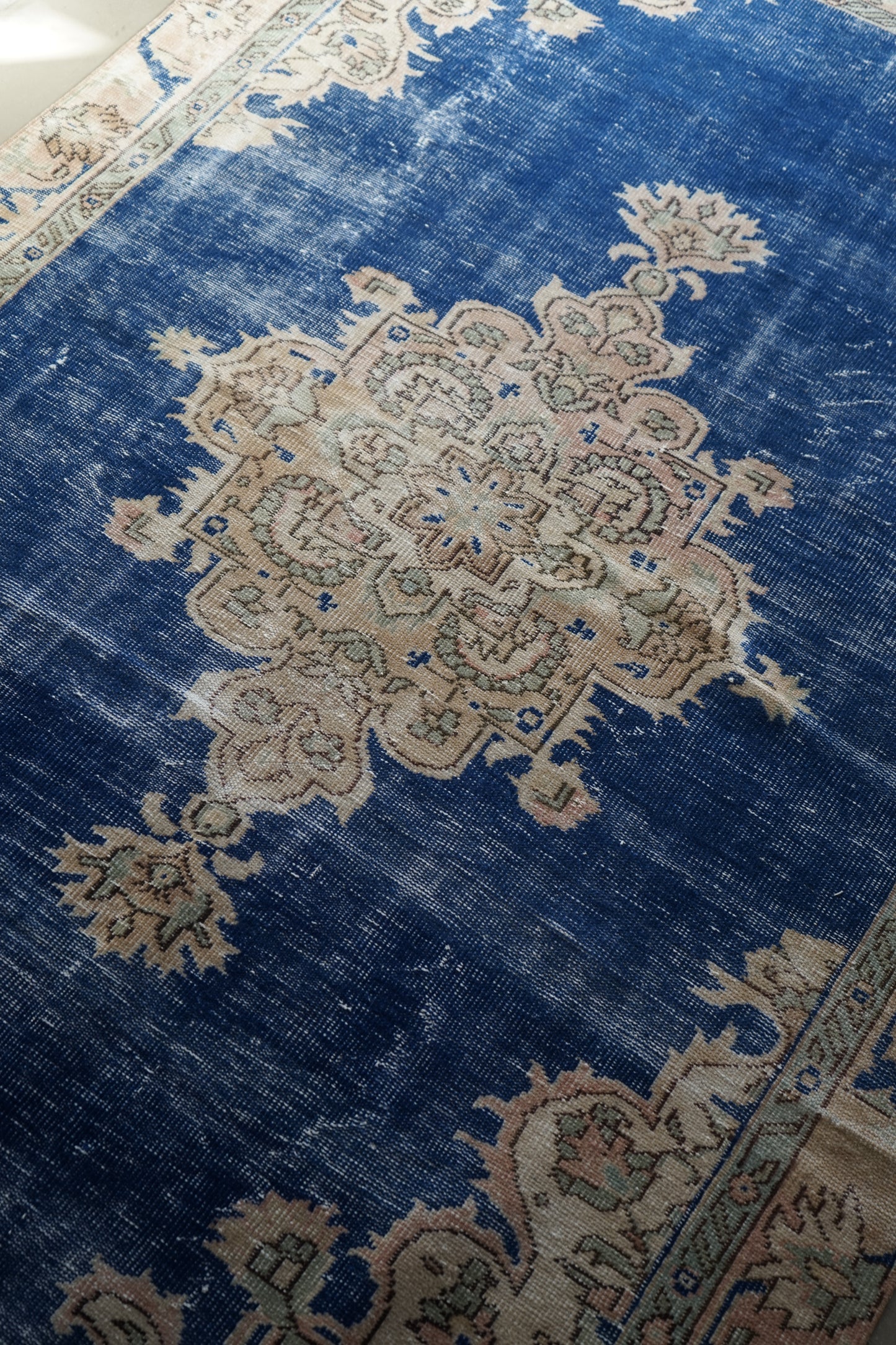 TURKEY OLD ISPARTA BLUE 1970年代 236 × 163 cm No.TR25205