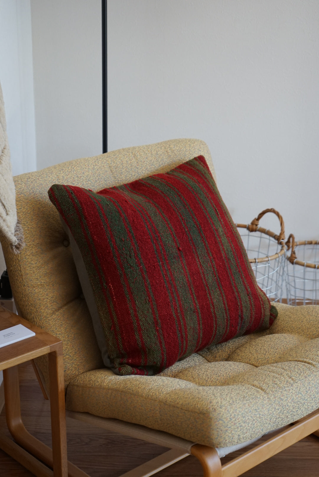 Türkiye Old Kilim Cushion Cover Green , Red Stripe Design 50 × 50 cm No.TR25556 / 送料無料・羊毛手織りキリム