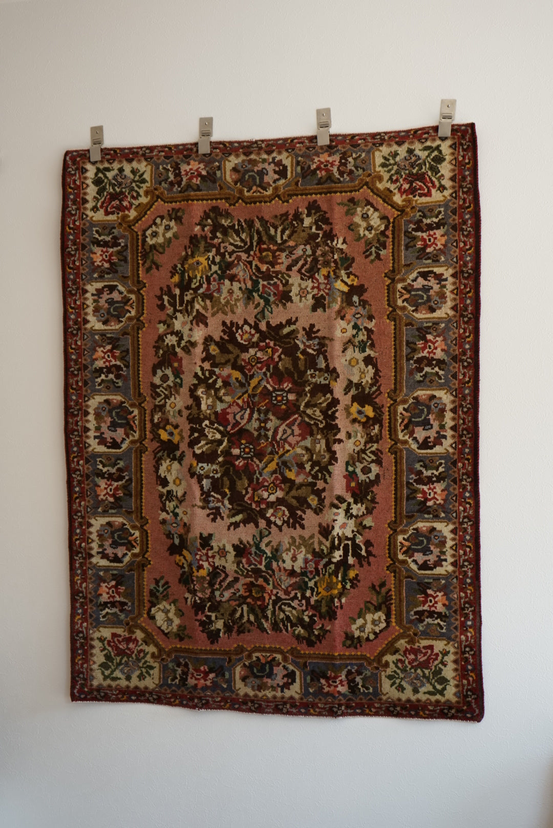 IRAN ANTIQUE BAKHTIARI 
FARADONBEH GOLPATO 1870年代 150 × 114 cm