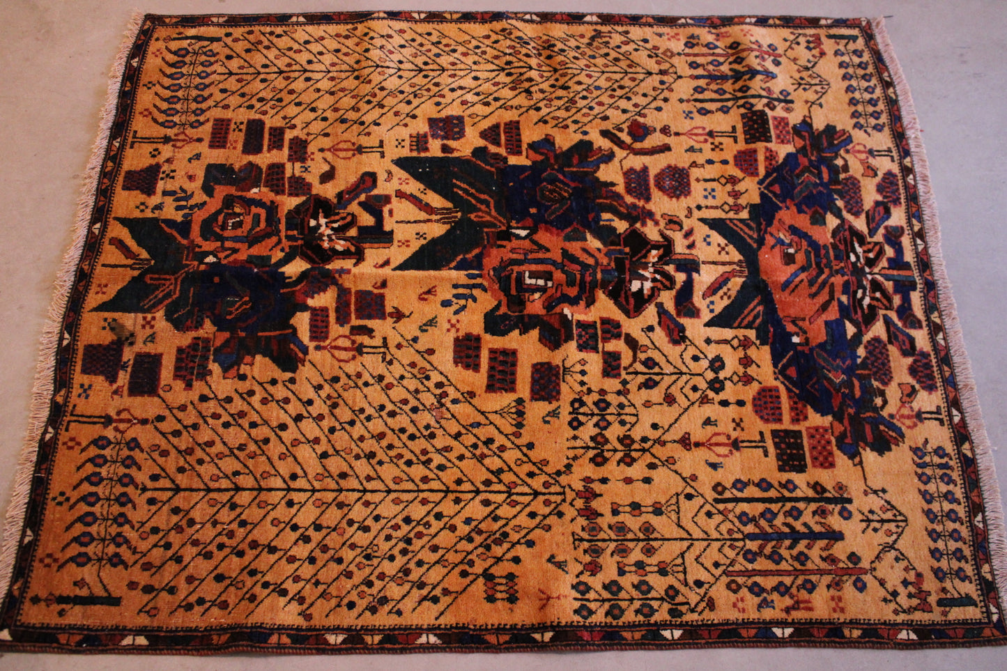 店頭販売 IRAN ANTIQUE QASHQAI SHIRAZ NEYRIZ 1770年代 114×129cm