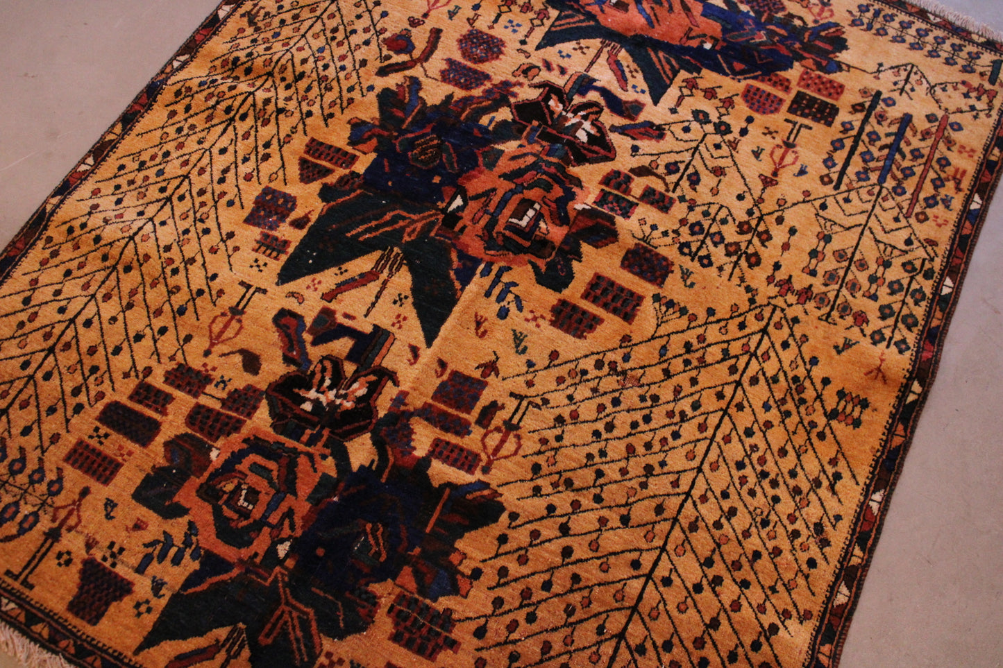 店頭販売 IRAN ANTIQUE QASHQAI SHIRAZ NEYRIZ 1770年代 114×129cm