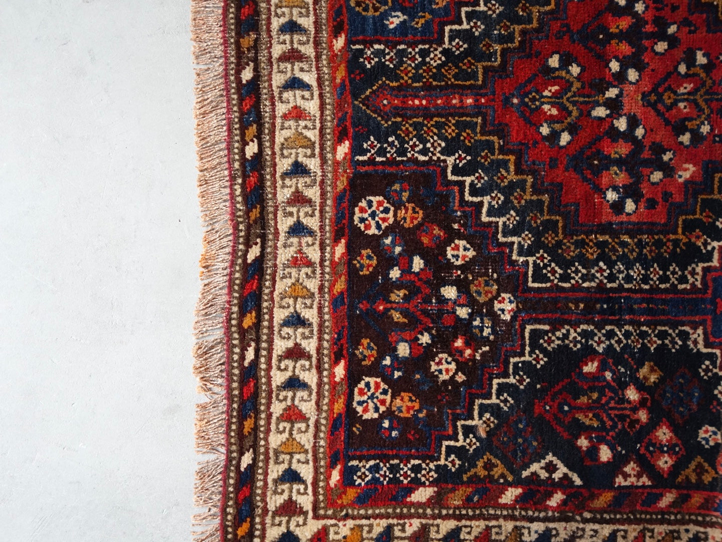 IRAN ANTIQUE SHIRAZ QASHQAI 
 1940年代 167×103cm