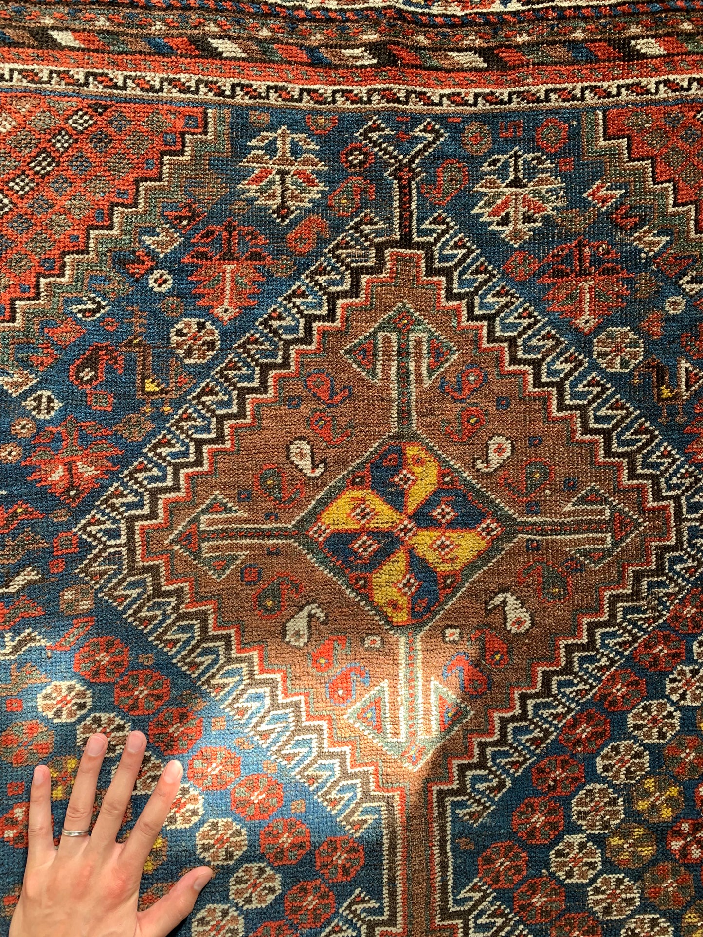Iran antiques | Khamseh Shiraz 1800 150×113cm