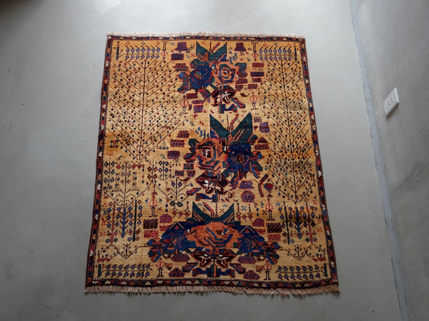 店頭販売 IRAN ANTIQUE QASHQAI SHIRAZ NEYRIZ 1770年代 114×129cm