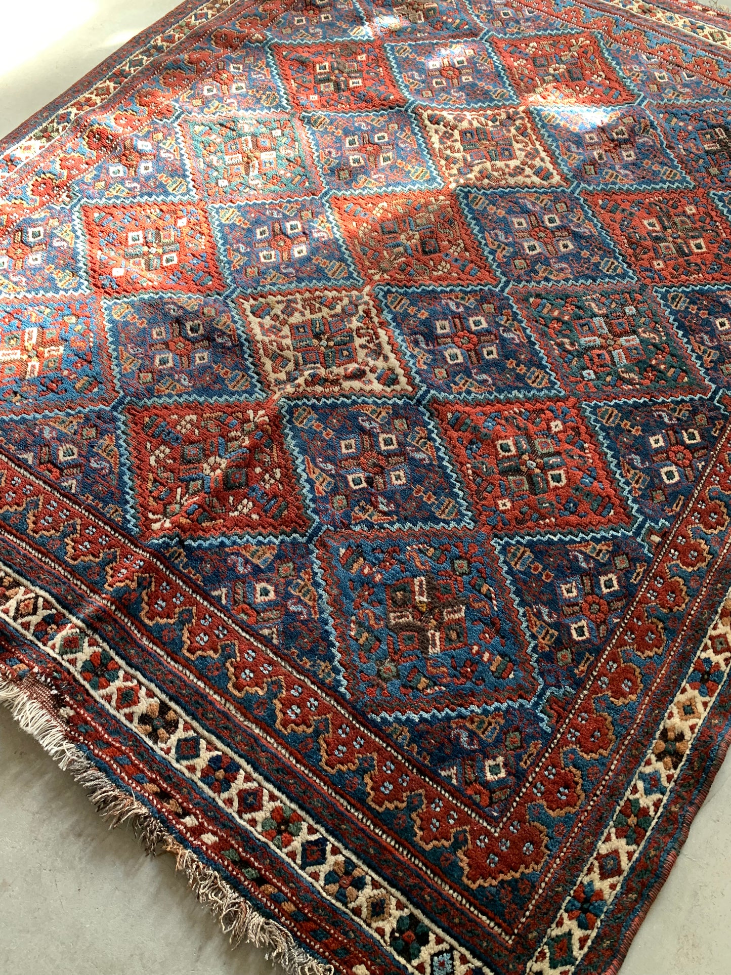 IRAN ANTIQUE SHIRAZ AFSHAR 1820年代 184 × 144 cm